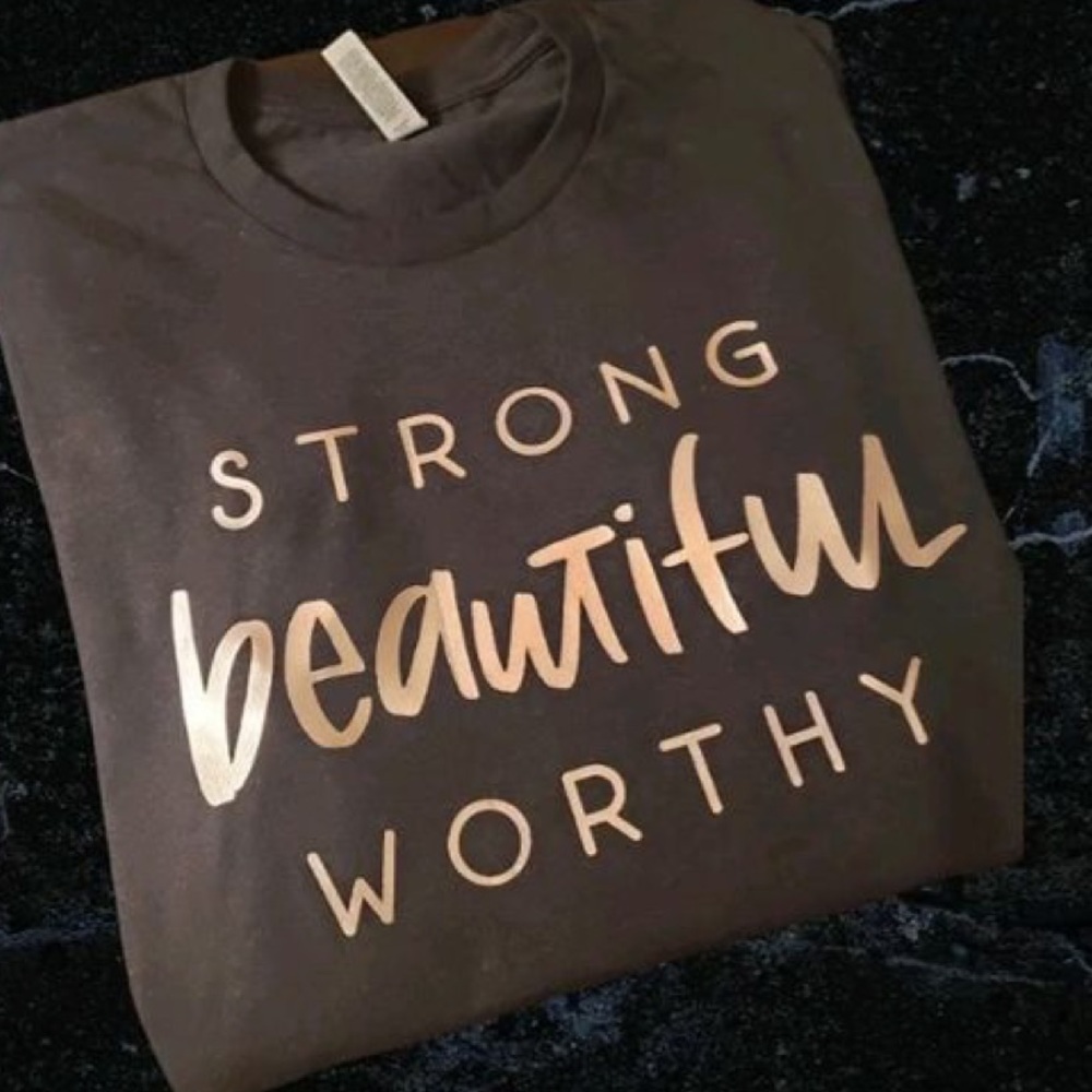 Women’s sweatshirt or T all colors. Price depends on sweatshirt or T